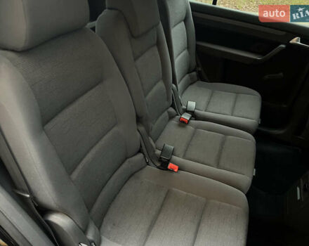 Черный Фольксваген Туран, объемом двигателя 1.6 л и пробегом 180 тыс. км за 8200 $, фото 45 на Automoto.ua