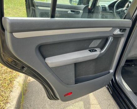 Черный Фольксваген Туран, объемом двигателя 1.4 л и пробегом 203 тыс. км за 6550 $, фото 13 на Automoto.ua