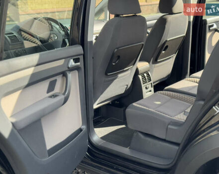 Чорний Фольксваген Туран, об'ємом двигуна 1.4 л та пробігом 220 тис. км за 8350 $, фото 26 на Automoto.ua