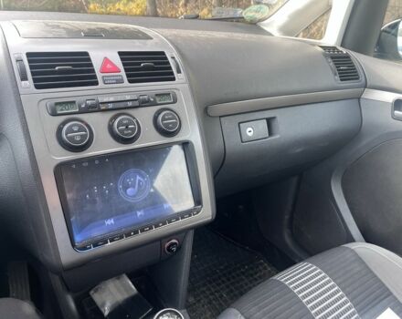 Черный Фольксваген Туран, объемом двигателя 0 л и пробегом 354 тыс. км за 3750 $, фото 8 на Automoto.ua