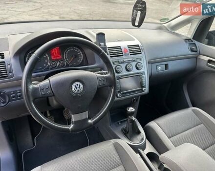 Чорний Фольксваген Туран, об'ємом двигуна 1.4 л та пробігом 237 тис. км за 6850 $, фото 10 на Automoto.ua