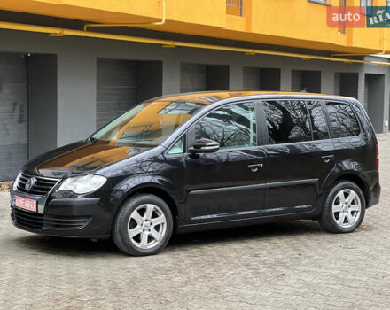 Черный Фольксваген Туран, объемом двигателя 1.6 л и пробегом 180 тыс. км за 8200 $, фото 3 на Automoto.ua