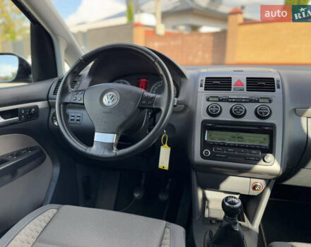 Чорний Фольксваген Туран, об'ємом двигуна 1.4 л та пробігом 220 тис. км за 8350 $, фото 41 на Automoto.ua