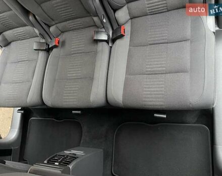 Черный Фольксваген Туран, объемом двигателя 1.4 л и пробегом 194 тыс. км за 6555 $, фото 131 на Automoto.ua