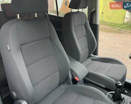 Черный Фольксваген Туран, объемом двигателя 1.4 л и пробегом 194 тыс. км за 6555 $, фото 215 на Automoto.ua