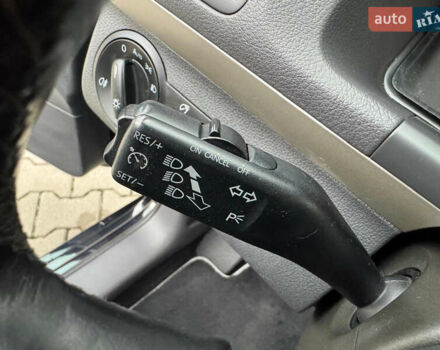 Черный Фольксваген Туран, объемом двигателя 1.4 л и пробегом 190 тыс. км за 7200 $, фото 30 на Automoto.ua