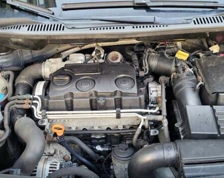 Черный Фольксваген Туран, объемом двигателя 1.97 л и пробегом 248 тыс. км за 8300 $, фото 24 на Automoto.ua