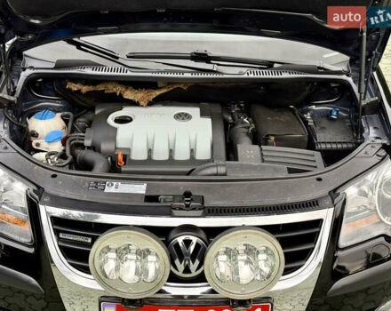 Чорний Фольксваген Туран, об'ємом двигуна 1.97 л та пробігом 279 тис. км за 8800 $, фото 16 на Automoto.ua
