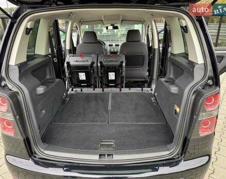 Чорний Фольксваген Туран, об'ємом двигуна 1.4 л та пробігом 190 тис. км за 6950 $, фото 49 на Automoto.ua