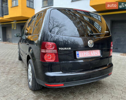 Черный Фольксваген Туран, объемом двигателя 1.6 л и пробегом 180 тыс. км за 8200 $, фото 16 на Automoto.ua
