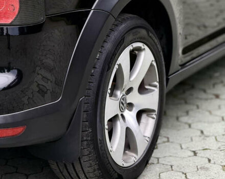 Чорний Фольксваген Туран, об'ємом двигуна 1.97 л та пробігом 279 тис. км за 8800 $, фото 59 на Automoto.ua