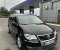 Чорний Фольксваген Туран, об'ємом двигуна 0 л та пробігом 321 тис. км за 3884 $, фото 4 на Automoto.ua
