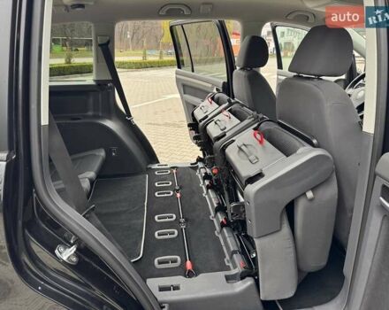 Чорний Фольксваген Туран, об'ємом двигуна 1.6 л та пробігом 147 тис. км за 8400 $, фото 45 на Automoto.ua