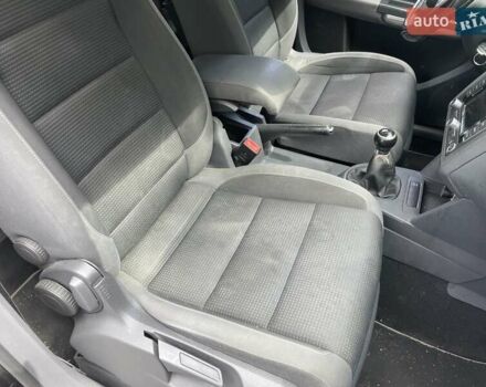 Черный Фольксваген Туран, объемом двигателя 1.4 л и пробегом 190 тыс. км за 5313 $, фото 3 на Automoto.ua