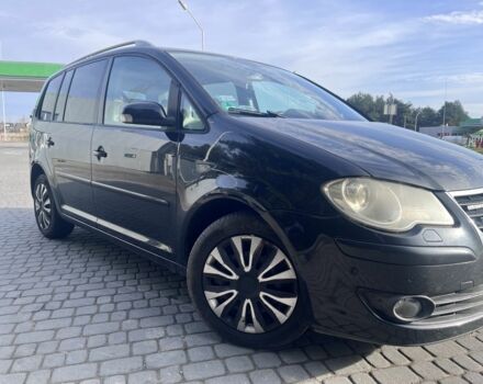 Черный Фольксваген Туран, объемом двигателя 0 л и пробегом 354 тыс. км за 3750 $, фото 1 на Automoto.ua