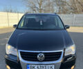 Черный Фольксваген Туран, объемом двигателя 1.9 л и пробегом 353 тыс. км за 6699 $, фото 17 на Automoto.ua