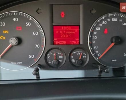 Черный Фольксваген Туран, объемом двигателя 1.4 л и пробегом 194 тыс. км за 7600 $, фото 19 на Automoto.ua