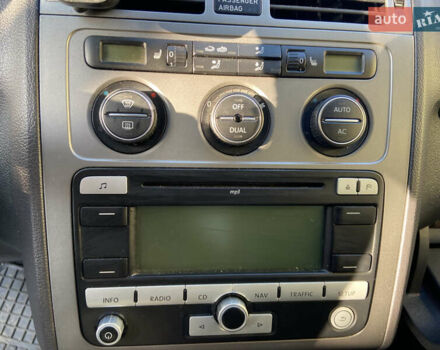 Чорний Фольксваген Туран, об'ємом двигуна 1.4 л та пробігом 270 тис. км за 6800 $, фото 9 на Automoto.ua