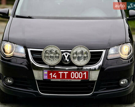 Чорний Фольксваген Туран, об'ємом двигуна 1.97 л та пробігом 279 тис. км за 8800 $, фото 74 на Automoto.ua