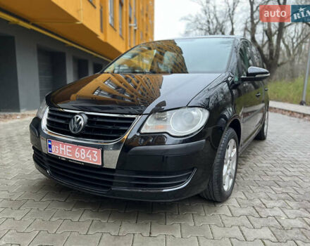 Черный Фольксваген Туран, объемом двигателя 1.6 л и пробегом 180 тыс. км за 8200 $, фото 8 на Automoto.ua