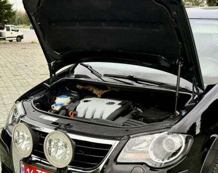 Чорний Фольксваген Туран, об'ємом двигуна 1.97 л та пробігом 279 тис. км за 8800 $, фото 13 на Automoto.ua