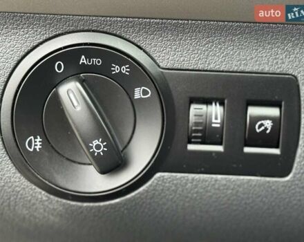 Чорний Фольксваген Туран, об'ємом двигуна 1.6 л та пробігом 147 тис. км за 8400 $, фото 32 на Automoto.ua