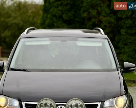 Чорний Фольксваген Туран, об'ємом двигуна 1.97 л та пробігом 279 тис. км за 8800 $, фото 73 на Automoto.ua