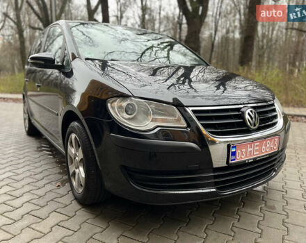 Черный Фольксваген Туран, объемом двигателя 1.6 л и пробегом 180 тыс. км за 8200 $, фото 23 на Automoto.ua