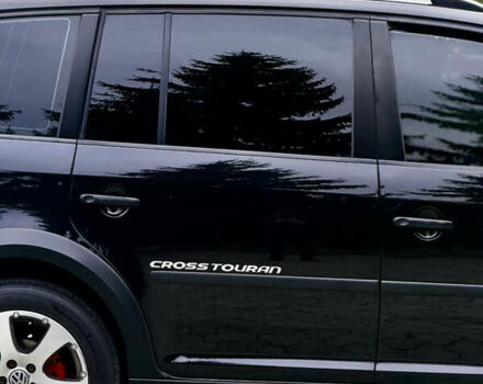 Чорний Фольксваген Туран, об'ємом двигуна 1.97 л та пробігом 279 тис. км за 8800 $, фото 65 на Automoto.ua