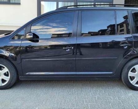 Черный Фольксваген Туран, объемом двигателя 1.97 л и пробегом 248 тыс. км за 8300 $, фото 7 на Automoto.ua