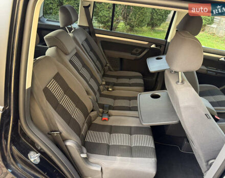 Чорний Фольксваген Туран, об'ємом двигуна 1.4 л та пробігом 148 тис. км за 5999 $, фото 48 на Automoto.ua