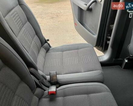 Черный Фольксваген Туран, объемом двигателя 1.4 л и пробегом 194 тыс. км за 6555 $, фото 140 на Automoto.ua