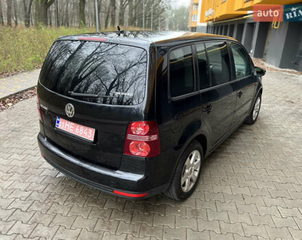 Черный Фольксваген Туран, объемом двигателя 1.6 л и пробегом 180 тыс. км за 8200 $, фото 19 на Automoto.ua