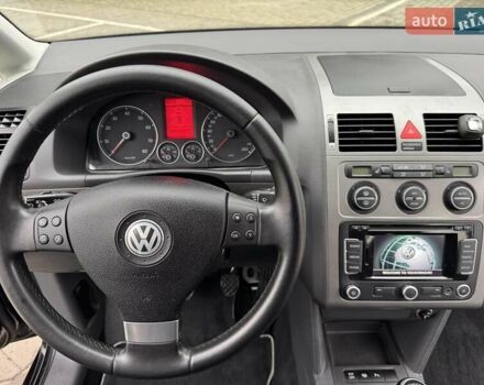 Чорний Фольксваген Туран, об'ємом двигуна 1.6 л та пробігом 147 тис. км за 8400 $, фото 34 на Automoto.ua