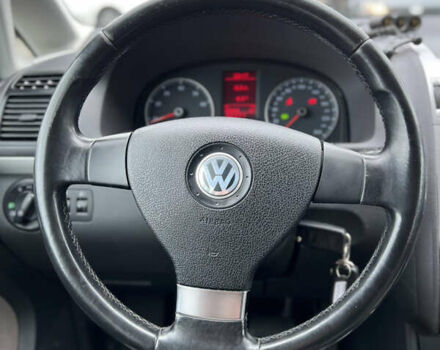 Черный Фольксваген Туран, объемом двигателя 1.4 л и пробегом 195 тыс. км за 7600 $, фото 14 на Automoto.ua