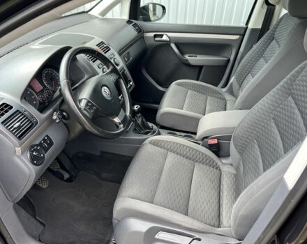 Черный Фольксваген Туран, объемом двигателя 1.4 л и пробегом 203 тыс. км за 6550 $, фото 11 на Automoto.ua