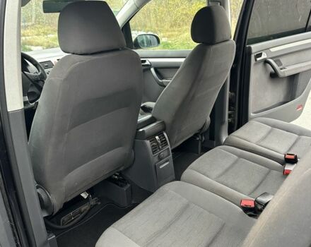 Чорний Фольксваген Туран, об'ємом двигуна 0 л та пробігом 321 тис. км за 3884 $, фото 7 на Automoto.ua