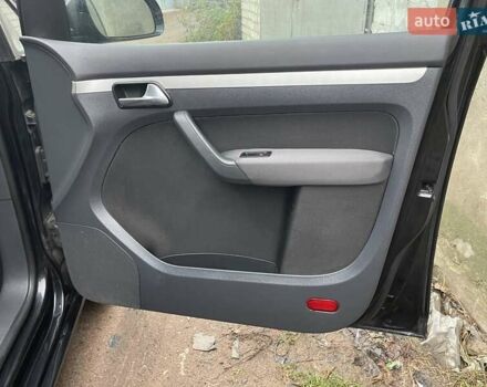 Черный Фольксваген Туран, объемом двигателя 1.4 л и пробегом 194 тыс. км за 6555 $, фото 201 на Automoto.ua