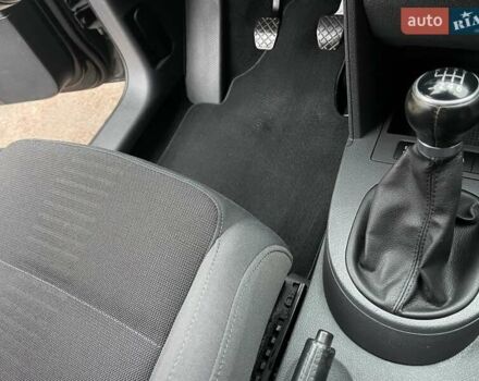 Черный Фольксваген Туран, объемом двигателя 1.4 л и пробегом 194 тыс. км за 6555 $, фото 213 на Automoto.ua