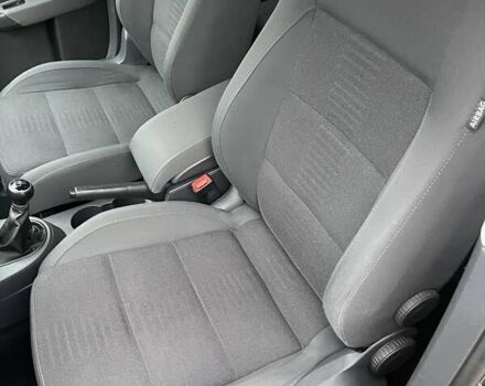 Черный Фольксваген Туран, объемом двигателя 1.4 л и пробегом 194 тыс. км за 6555 $, фото 55 на Automoto.ua