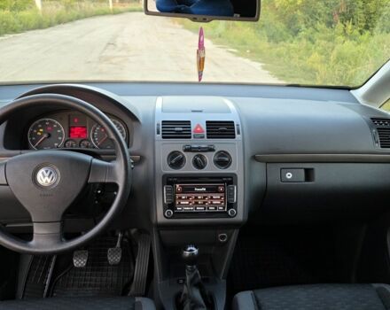 Черный Фольксваген Туран, объемом двигателя 1.4 л и пробегом 200 тыс. км за 6900 $, фото 12 на Automoto.ua