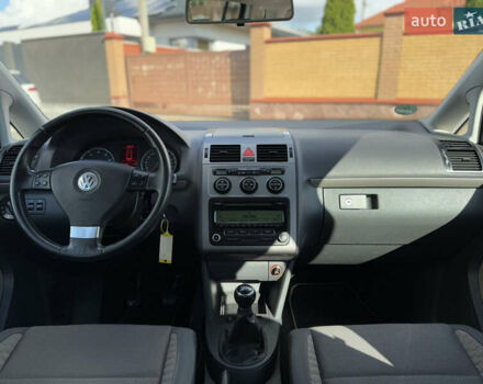 Чорний Фольксваген Туран, об'ємом двигуна 1.4 л та пробігом 220 тис. км за 8350 $, фото 36 на Automoto.ua
