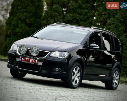 Чорний Фольксваген Туран, об'ємом двигуна 1.97 л та пробігом 279 тис. км за 8800 $, фото 1 на Automoto.ua