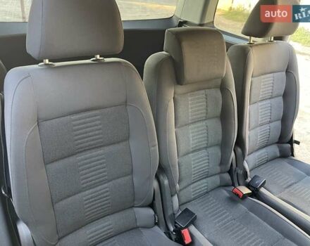 Черный Фольксваген Туран, объемом двигателя 1.4 л и пробегом 238 тыс. км за 7888 $, фото 159 на Automoto.ua