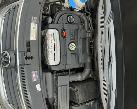 Черный Фольксваген Туран, объемом двигателя 1.4 л и пробегом 213 тыс. км за 8100 $, фото 61 на Automoto.ua