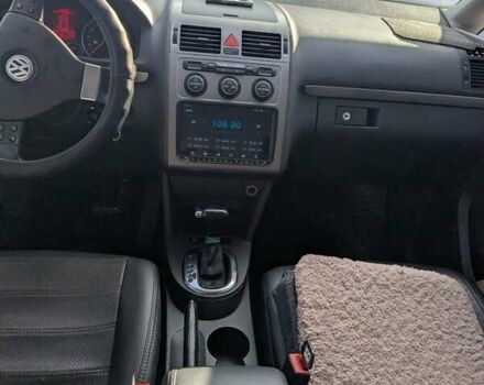 Черный Фольксваген Туран, объемом двигателя 2 л и пробегом 236 тыс. км за 9800 $, фото 8 на Automoto.ua