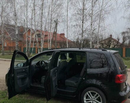 Черный Фольксваген Туран, объемом двигателя 1.6 л и пробегом 259 тыс. км за 11200 $, фото 5 на Automoto.ua