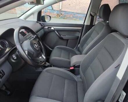 Чорний Фольксваген Туран, об'ємом двигуна 1.6 л та пробігом 258 тис. км за 10700 $, фото 10 на Automoto.ua