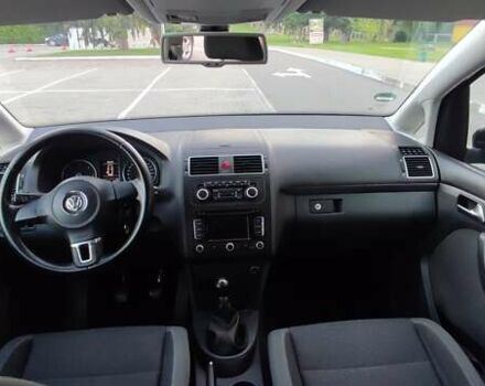 Чорний Фольксваген Туран, об'ємом двигуна 1.6 л та пробігом 258 тис. км за 10700 $, фото 15 на Automoto.ua
