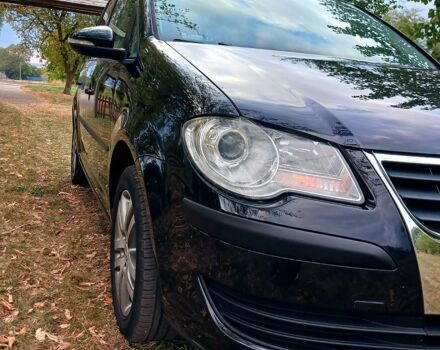 Чорний Фольксваген Туран, об'ємом двигуна 1.6 л та пробігом 249 тис. км за 8499 $, фото 4 на Automoto.ua